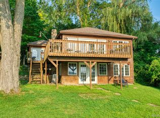 6304 Appleton Dr, Brighton, MI 48116