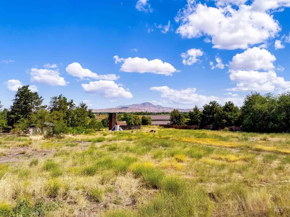 3860 S Johns Ave, Emmett, ID 83617