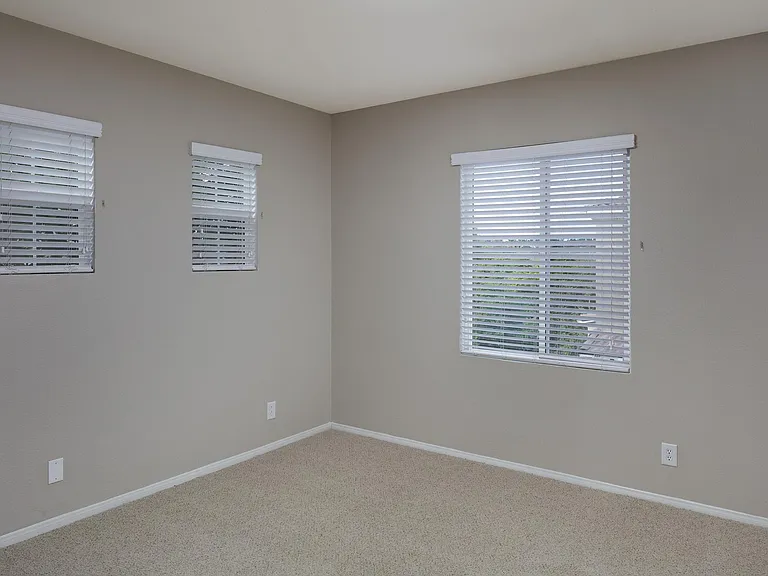 Laurel Glen Apartment Homes — Photo 39