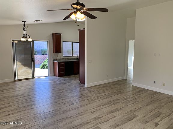 3rd image of 1637 E Alicia Dr