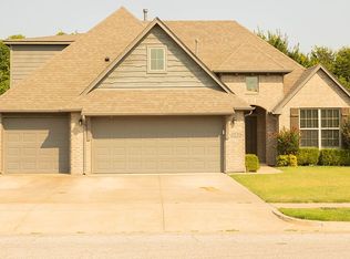 2659 N 17th St, Broken Arrow, OK 74012