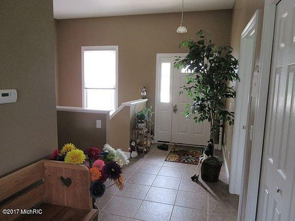 5th image of 2648 Nighthawk Ave