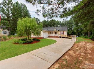 108 McCarter Dr, Kings Mountain, NC 28086