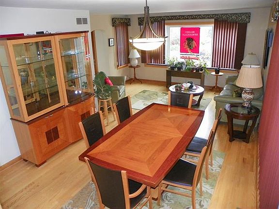 5th image of 7844 W Elmgrove Dr