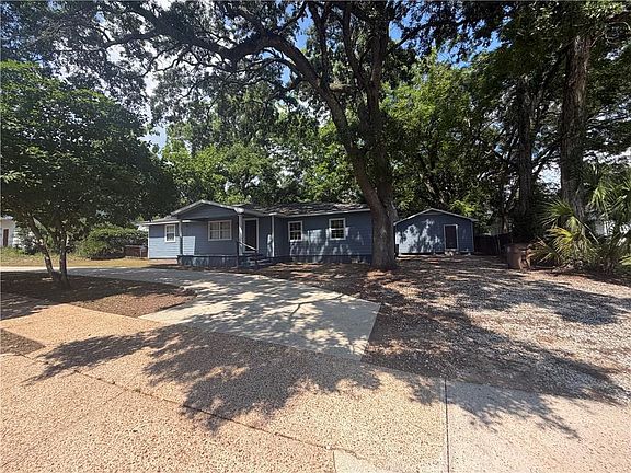 3rd image of 1400 Forest Dell Rd
