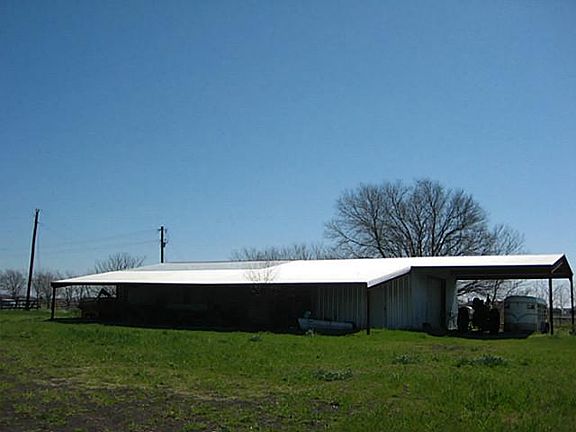 3rd image of 5062 S Fm Road 148