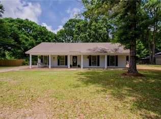 9730 Hamilton Creek Dr S, Mobile, AL 36695