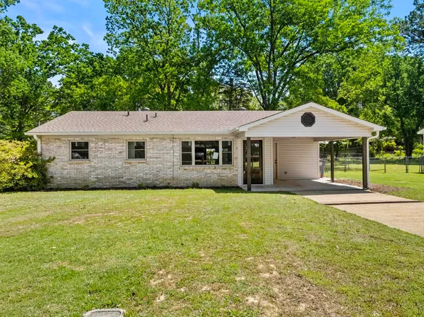 1002 N Holly St, Searcy, AR 72143