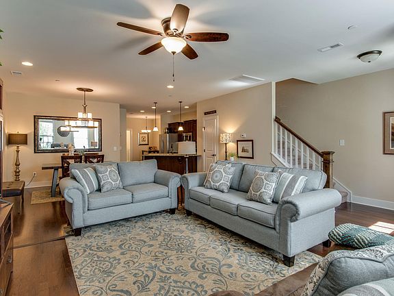 4th image of 602 Cobert Ln