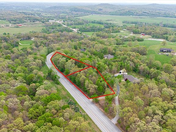 3rd image of 2 & 5 Knollwood Ln