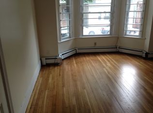 182 Paris St #1, Boston, MA 02128