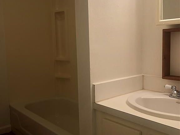 5th image of 8935 Gaylord Dr APT 185