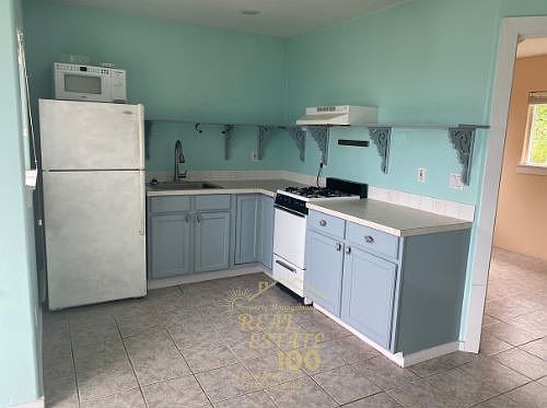 3rd image of 5330 NE Neptune Ln #3