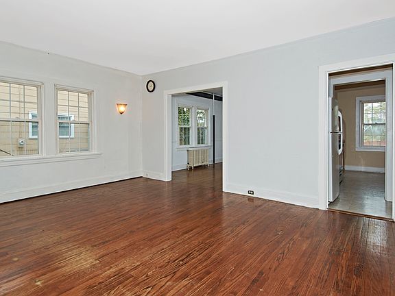 5th image of 35 Hobart Ave