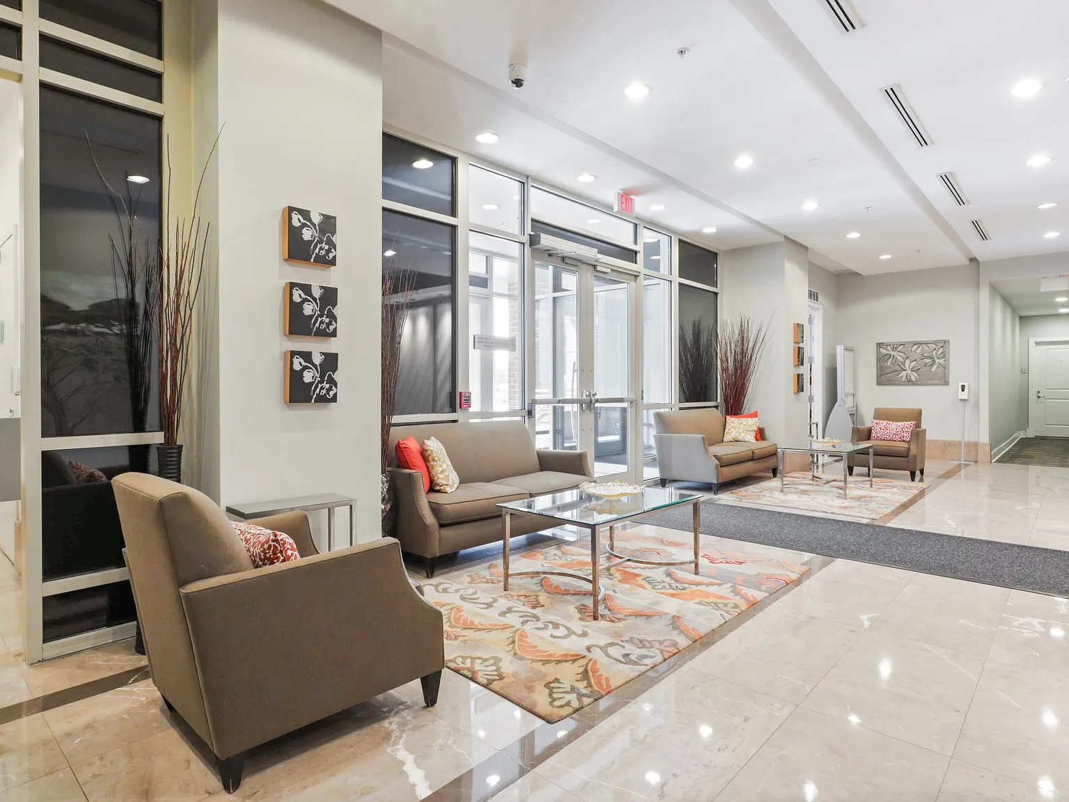 2 bed, 1094 sqft, $4,050 — Photo 3