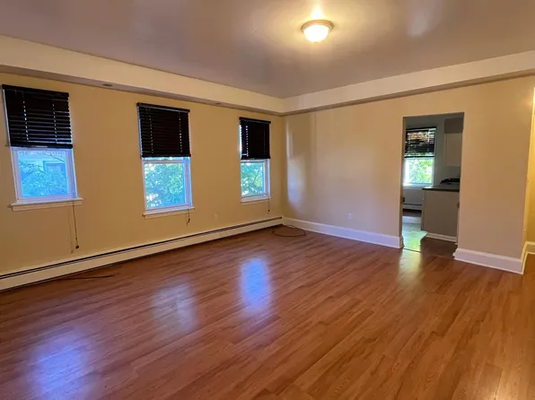 45 S Whiting St #2A, New Britain, CT 06051