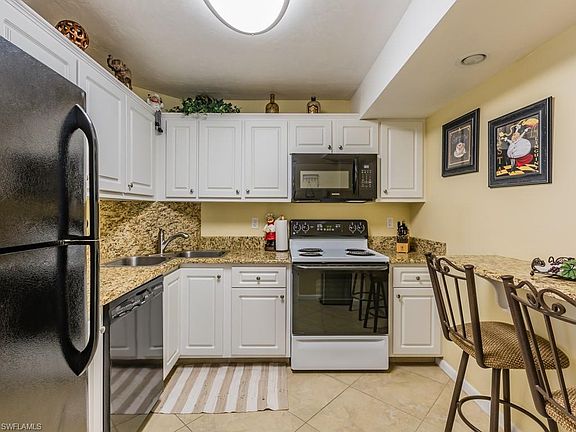 2nd image of 380 Seaview Ct 507 #507