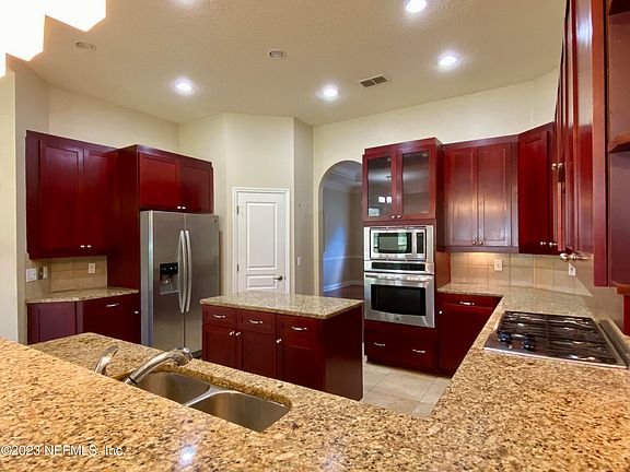 4th image of 13753 BROMLEY POINT Drive