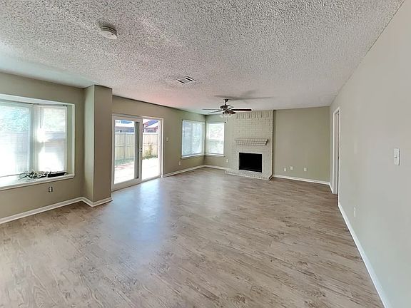 2nd image of 4145 Devon Ct #1