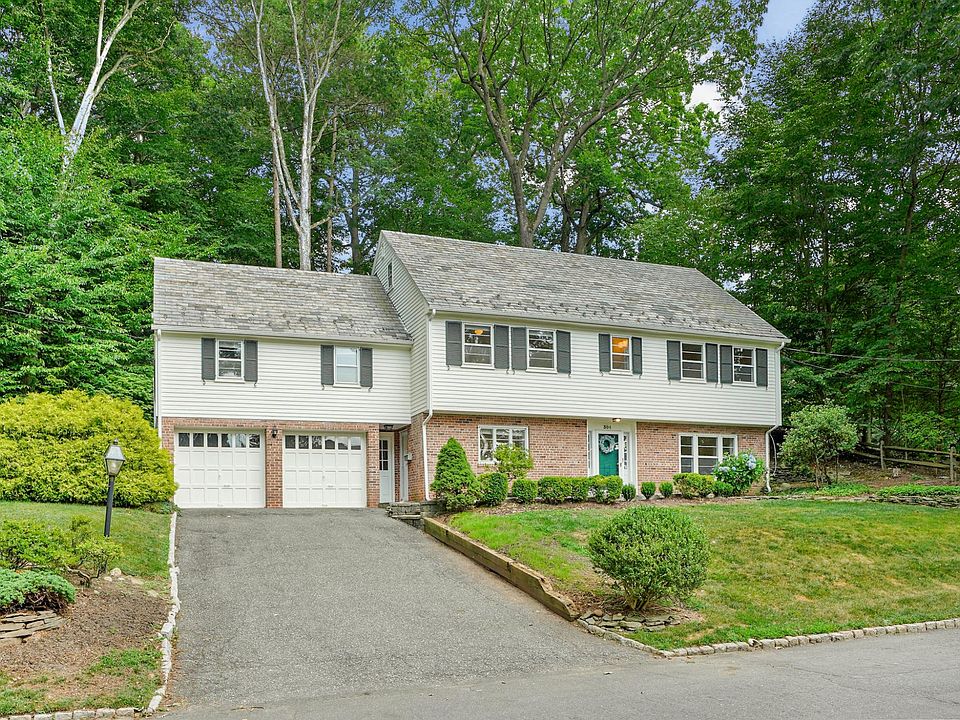 1st image of 304 Forest Dr S