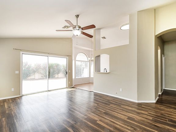 5th image of 1247 E Cindy St