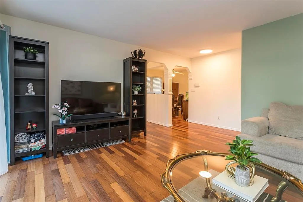 3 bed, 1600 sqft, $3,500 — Photo 3