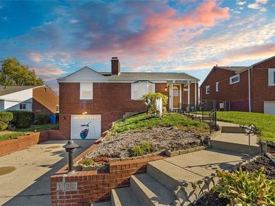 122 N Wren Dr, Pittsburgh, PA, 15243