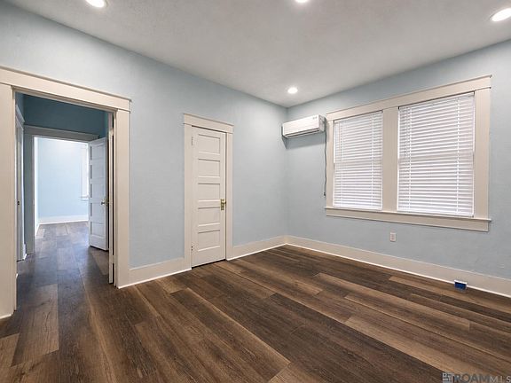 5th image of 2145 Cherry St