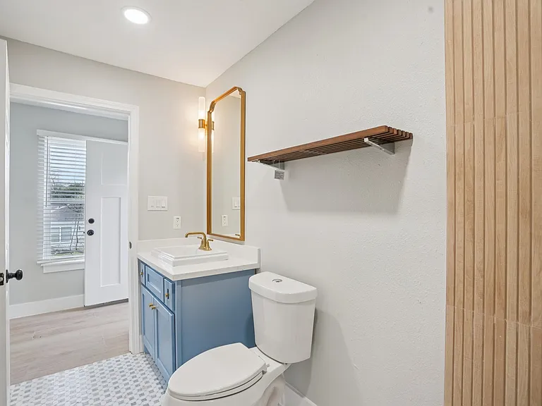 1410A Elliott St #2 — Photo 6