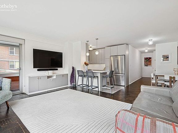 4th image of 568 Grand St APT J104