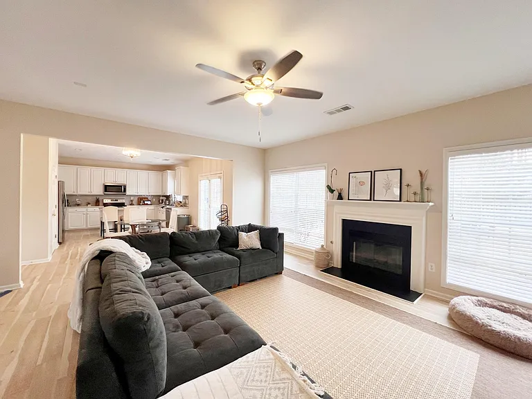 514 Adeline Ct — Photo 10