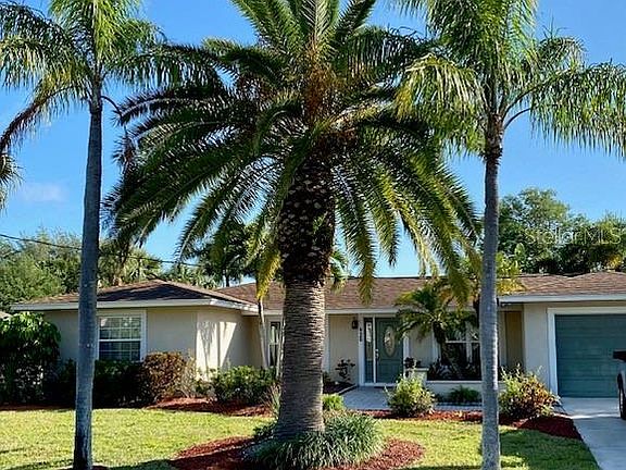 2nd image of 428 S Shore Dr