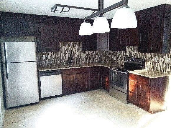 2nd image of 2375 Cumberland Ct