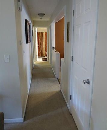 4th image of 426 Auburndale Ave