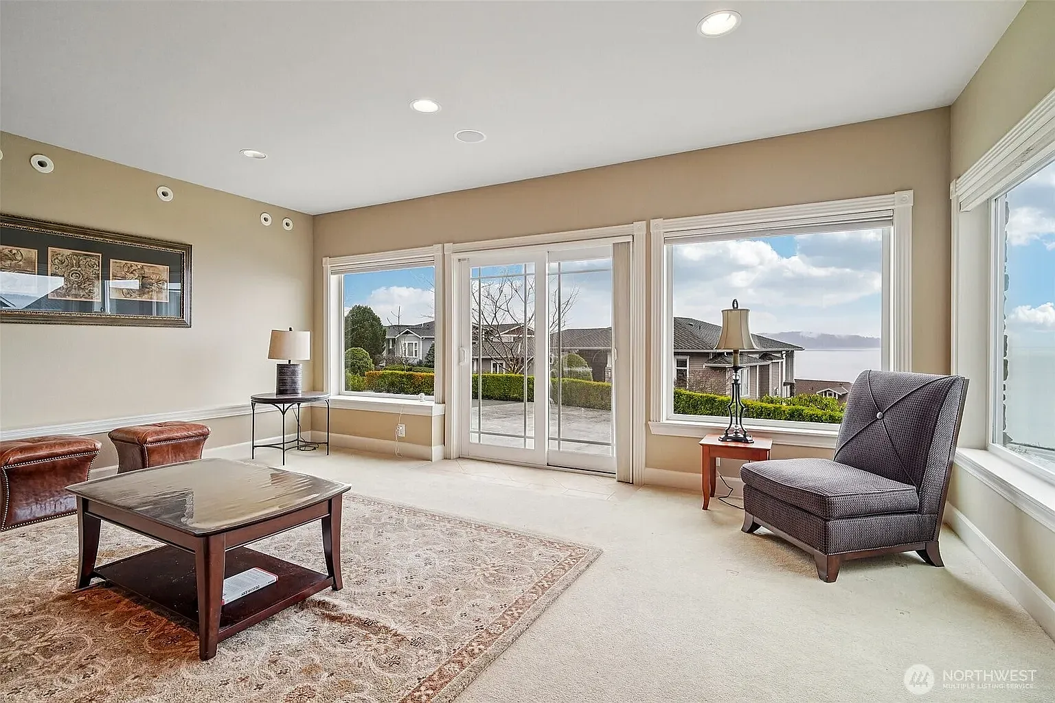 2 bed, 2.5 bath, 1725 sqft, $2,995 — Photo 3