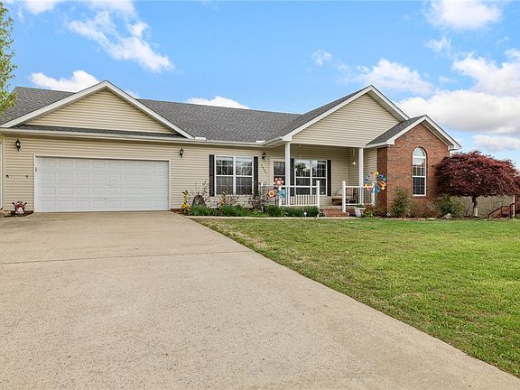 2nd image of 3999 Turnbury Dr