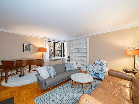 3rd image of 720 Fort Washington Ave APT 3F