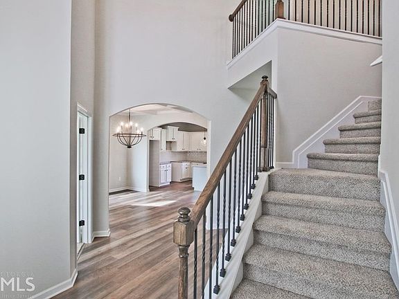4th image of 212 Villa Grande Dr