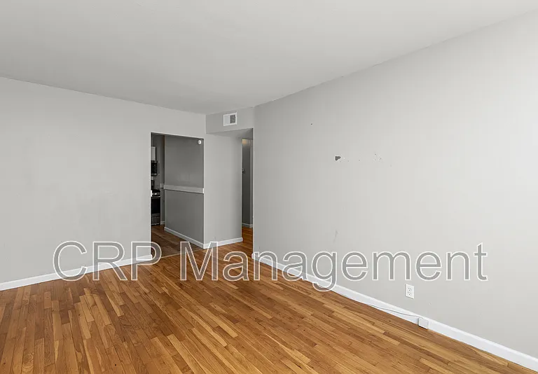 4305 Virginia Ave #204 — Photo 8