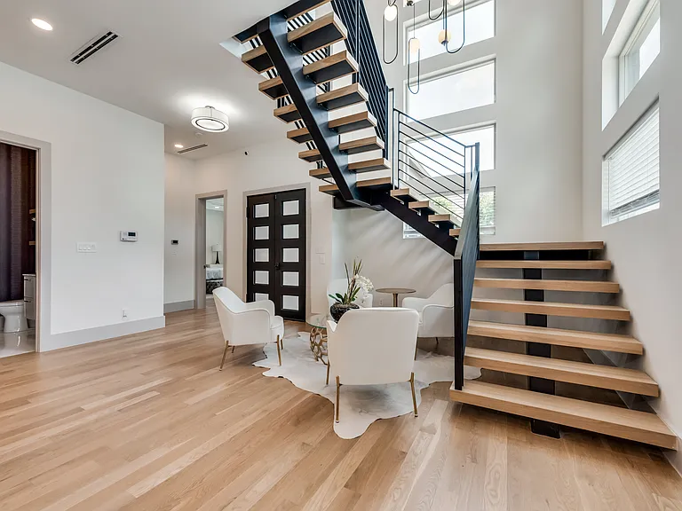 4528 W Amherst Ave — Photo 12