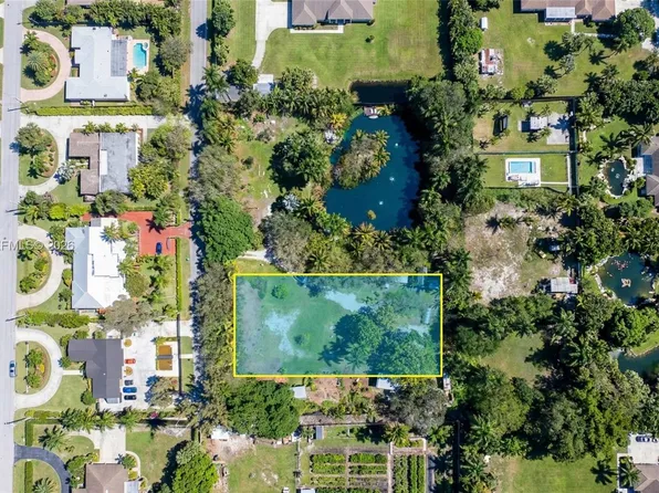 NE 154th St #861, Miami, FL 33162