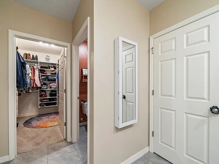 1267 Casey Ave — Photo 8