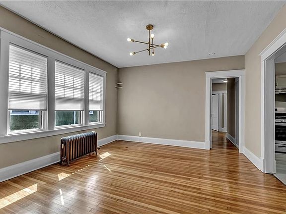 5th image of 237 Tacoma Ave