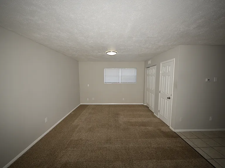 928 Ohio Pike #501 — Photo 3
