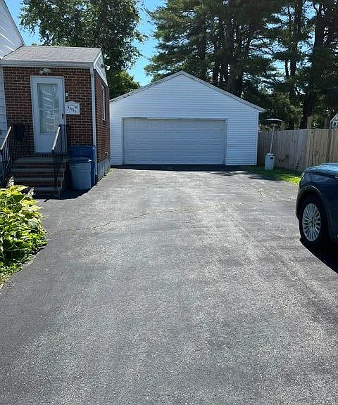 35 Dibiase St — Photo 22