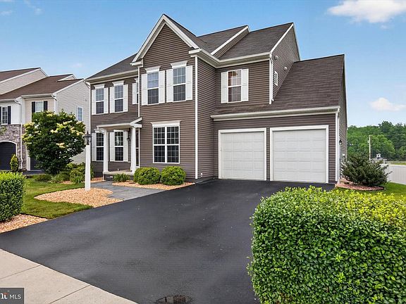 2nd image of 87 Edris Ln