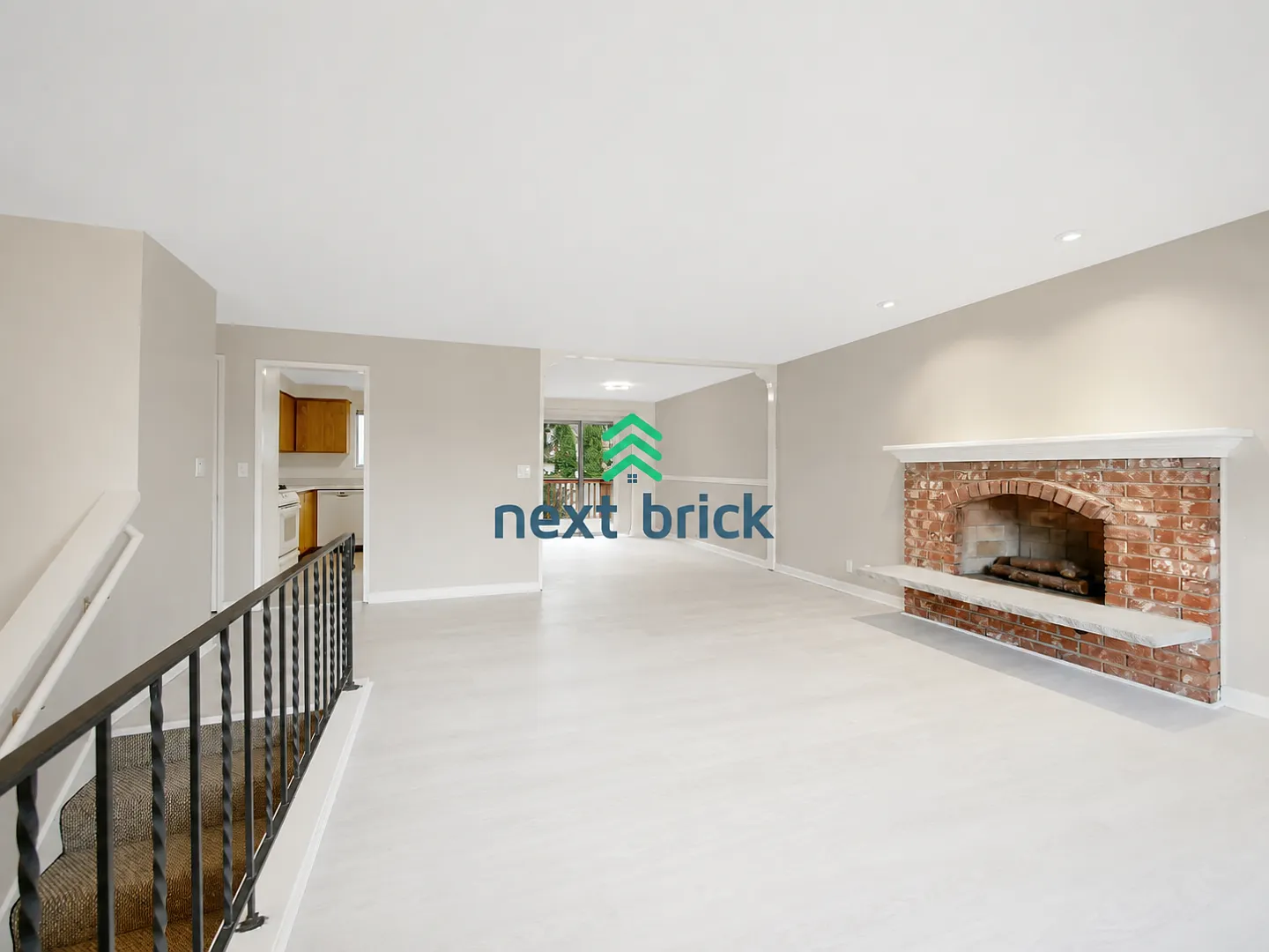 6 Beds and 3 Bath Single Family Home Available Now! — Photo 2