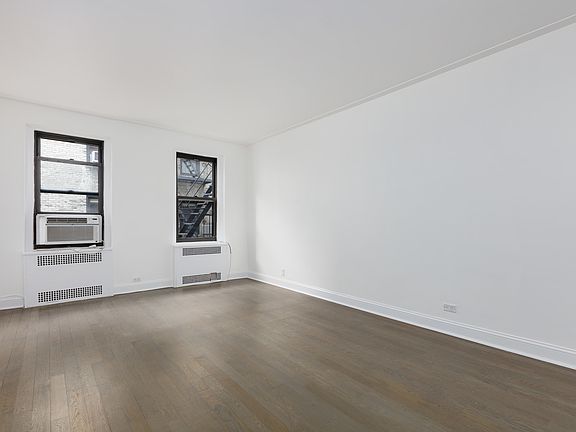4th image of 9 W 64th St APT 4F