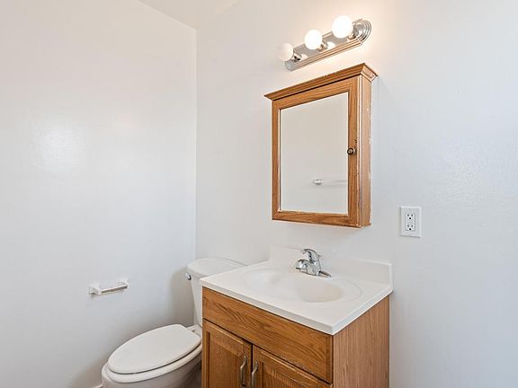 5th image of 328 S Canada St Unit 2