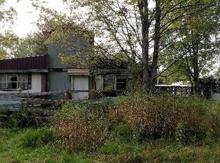 9948 West Rd, Cranesville, PA 16410